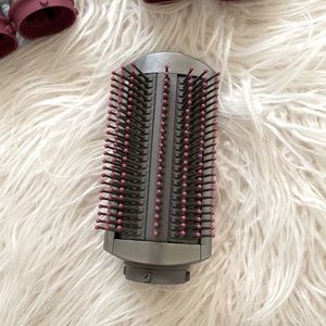 Dyson Airwrap parts: Soft smoothing brush.